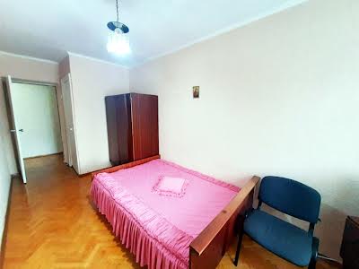 квартира за адресою Верховної Ради бульв., 31