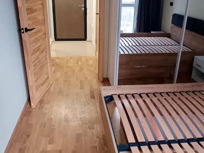 квартира за адресою Салютна вул., 2к18