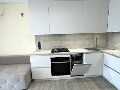 квартира за адресою Роксоляни вул., 21