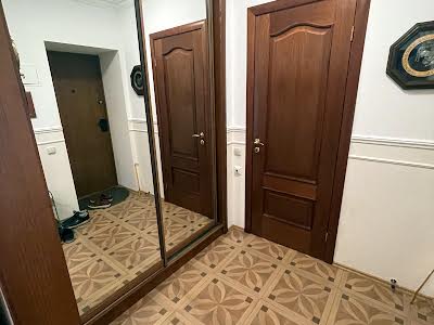 квартира за адресою Соснова вул., 5