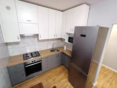 квартира за адресою Очеретяна вул., 31