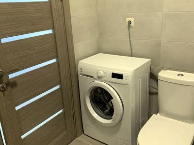 квартира за адресою Практична вул., 1
