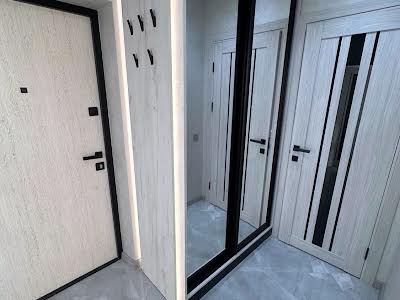 квартира за адресою Августина Волошина вул., 2