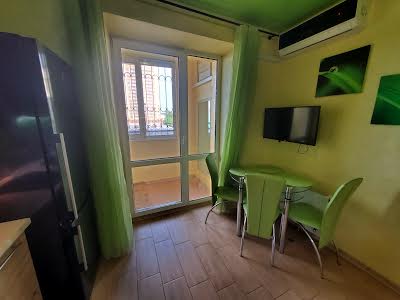 квартира по адресу Святошинская ул., 27г