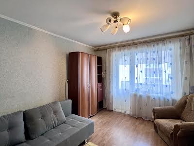 квартира за адресою Драгоманова вул., 18