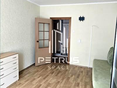 квартира за адресою Олени Пчілки вул., 2-Б