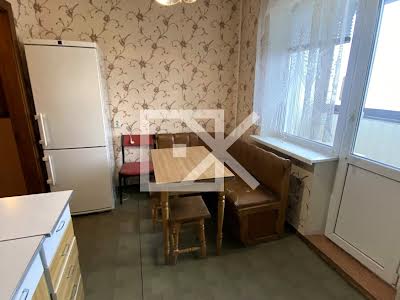 квартира за адресою Лариси Руденко вул., 5