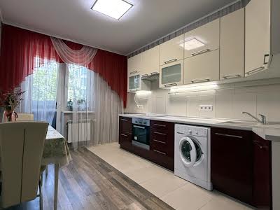 квартира за адресою Патріарха Мстислава Скрипника вул., 40