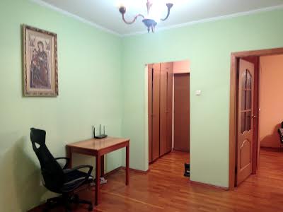 квартира за адресою Григоренка Петра просп., 36