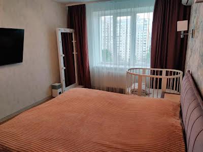 квартира за адресою Роганська вул., 130/3