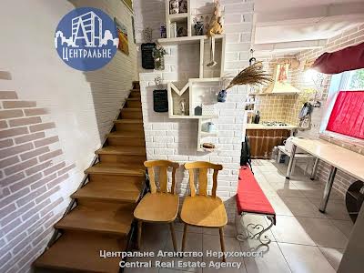 комерційна за адресою Садова, 2А