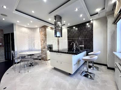 квартира за адресою Шота Руставелі вул., 44