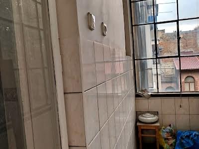 квартира по адресу Черновцы, Українська, 2