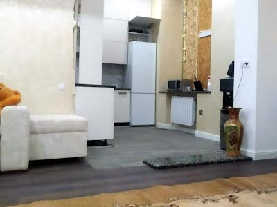 квартира по адресу Свободы ул., 4