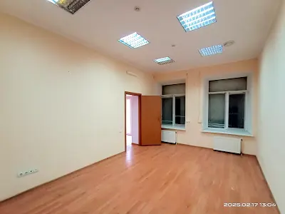коммерческая по адресу Успенский переулок, 4