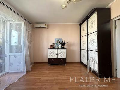 квартира за адресою Святошинська пл., 1
