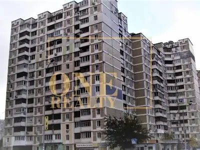 квартира за адресою Срібнокільська вул., 4