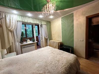 квартира за адресою Лісогринівецька вул., 4