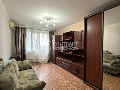 квартира за адресою Поздовжня вул., 3б