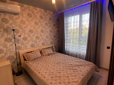 квартира за адресою Олени Теліги вул., 25