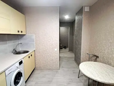 квартира за адресою вул. Озерна, 17