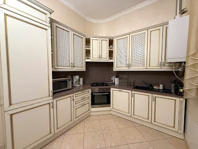 квартира за адресою Костельна вул., 8