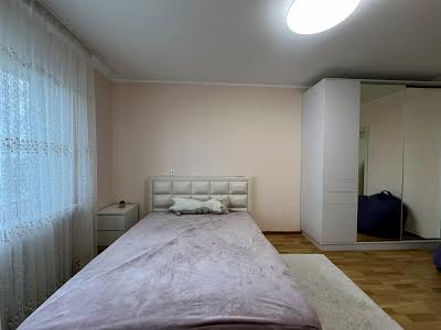 квартира за адресою Драгоманова вул., 1-К