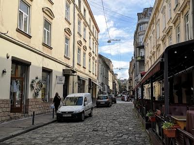 квартира по адресу Братьев Рогатинцев ул., 7
