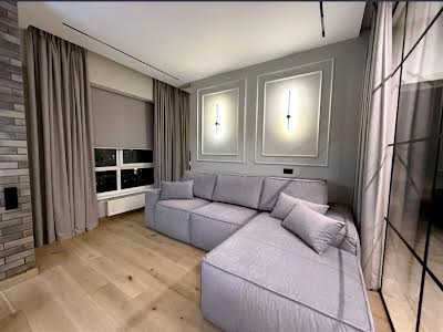 квартира за адресою Салютна вул., 2к21