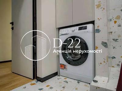 квартира за адресою Причальна вул., 12