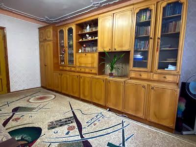 квартира за адресою Лазурна вул., 30б