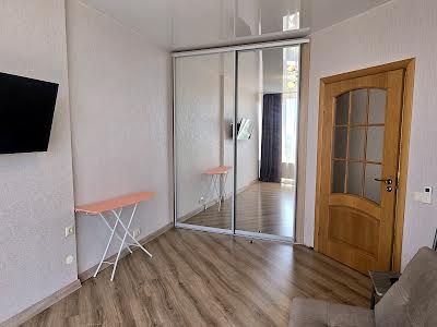 квартира за адресою Світла вул., 3д