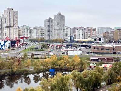 квартира по адресу Драгоманова, 31А