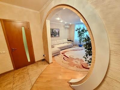 квартира по адресу Осенняя ул., 33