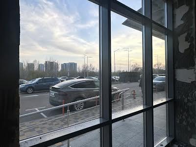комерційна за адресою Трускавецька вул., 10