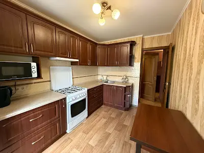 квартира за адресою Каштанова вул., 11