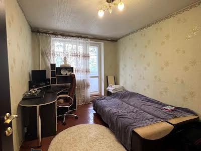 квартира за адресою Зернова вул., 5