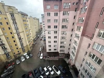 квартира за адресою Симоненка, 31