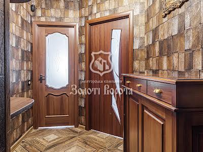 квартира за адресою Соборна вул., 126/17