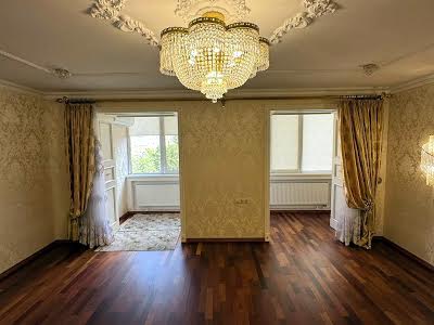 квартира за адресою Миру просп., 4-А