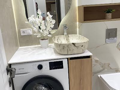 квартира за адресою Краснова вул., 61