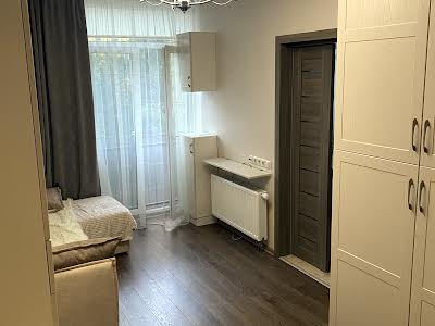 квартира за адресою Регенераторна вул., 4