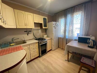 квартира по адресу Любомира Гузара просп. (Космонавта Комарова), 24