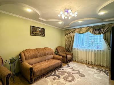 квартира за адресою Галицька вул., 203