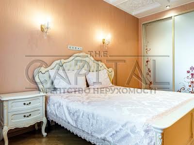 квартира за адресою Старонаводницька вул., 6Б