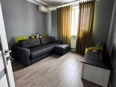 квартира за адресою Миру вул., 15а