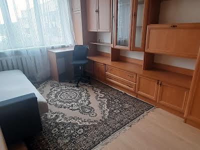 квартира за адресою Плугова вул., 12