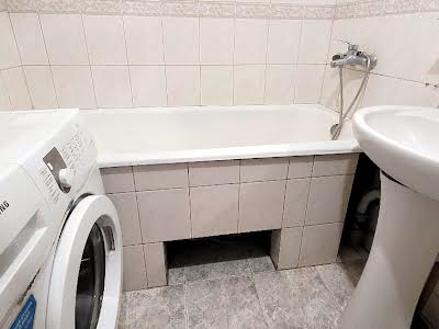 квартира за адресою Зої Гайдай вул., 7