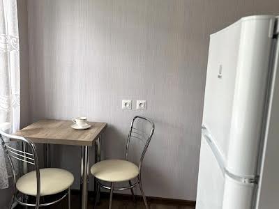 квартира за адресою Дарницький бульв., 15