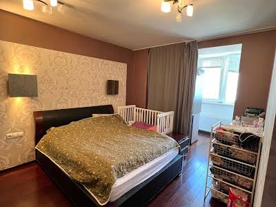 квартира по адресу Олены Пчилки ул., 3-А